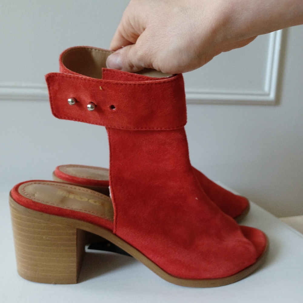 Summer sandals
